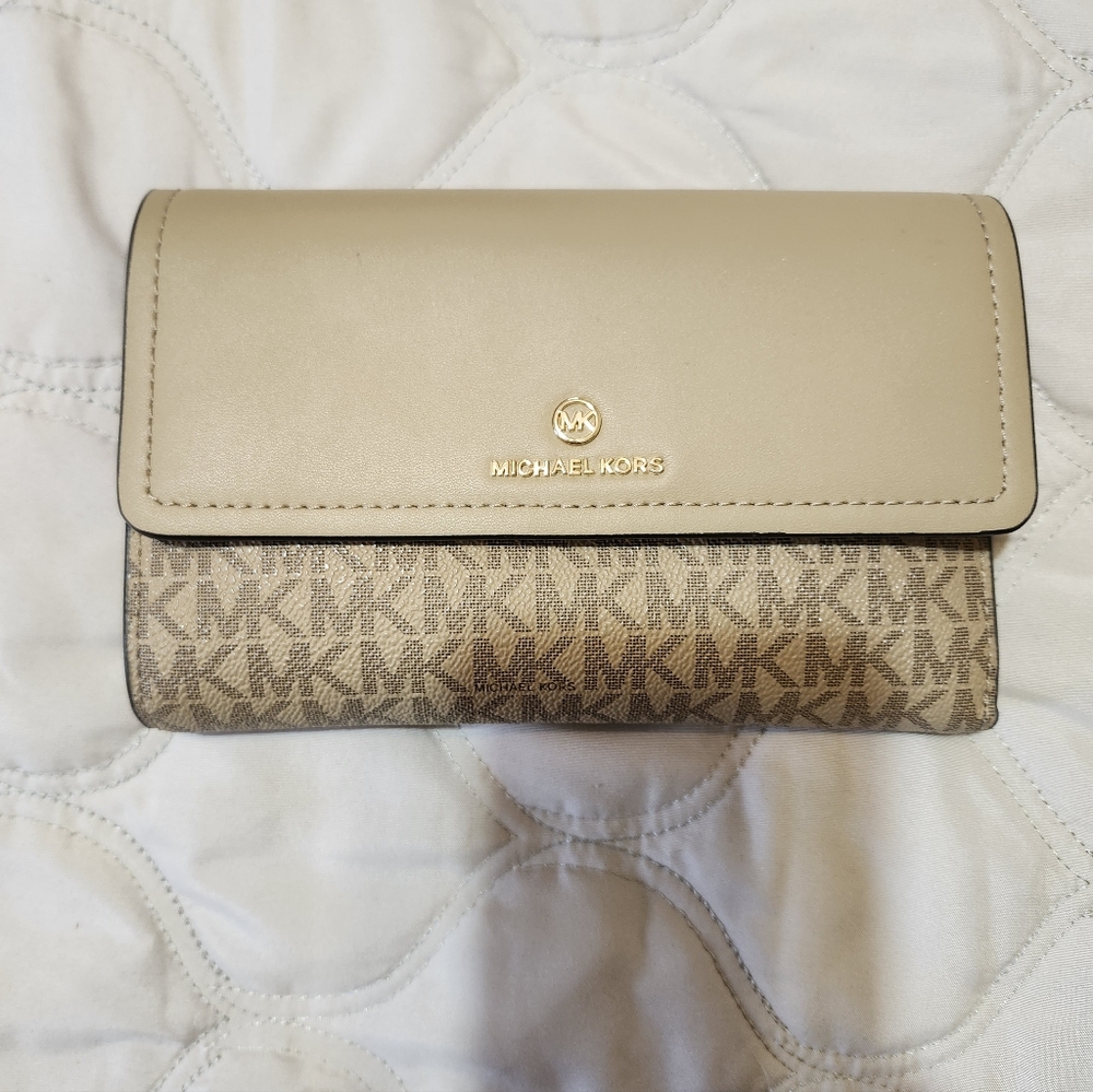 Michael Kors Cream and Brown Wallet
